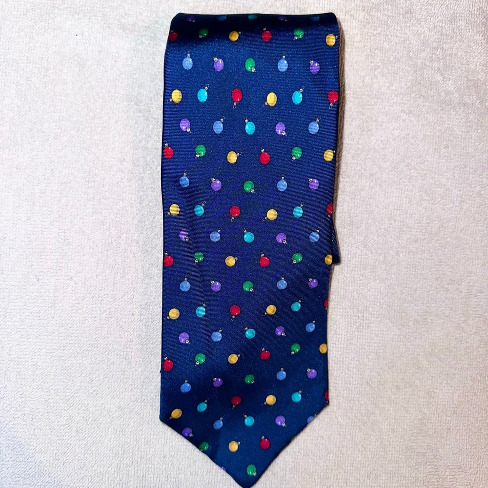 EUC Men’s Brooks Brothers Pure Silk Navy Blue Christmas Ornament Theme Neck Tie